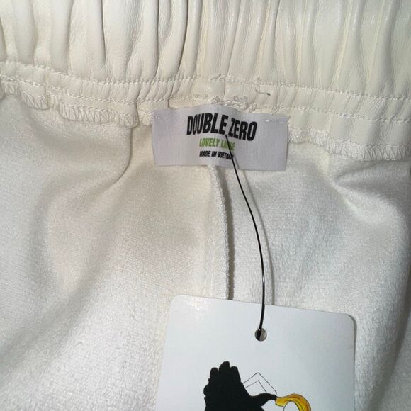 Double Zero Women’s Cream Pleather Drawstring Shorts Size Large NEW - Picture 4 of 8